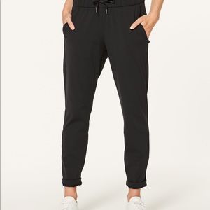 Lululemon On the Fly joggers